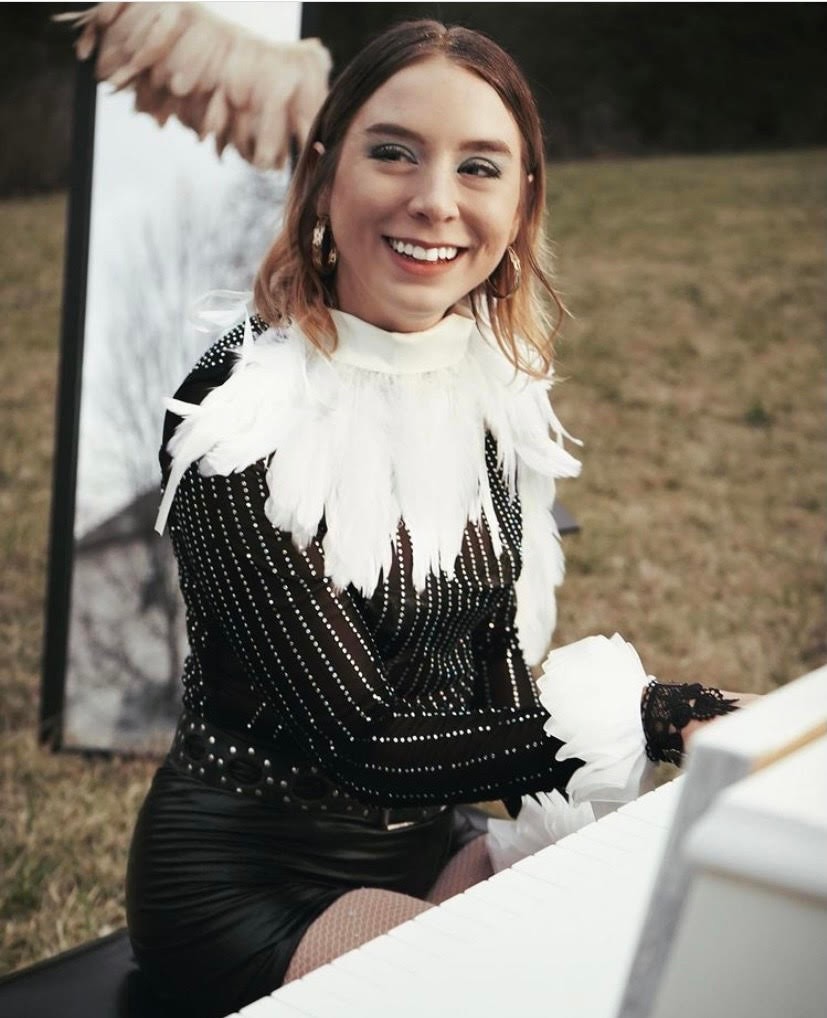 Rising Stars Meet Alyssa Lazar NashvilleVoyager Magazine Nashville